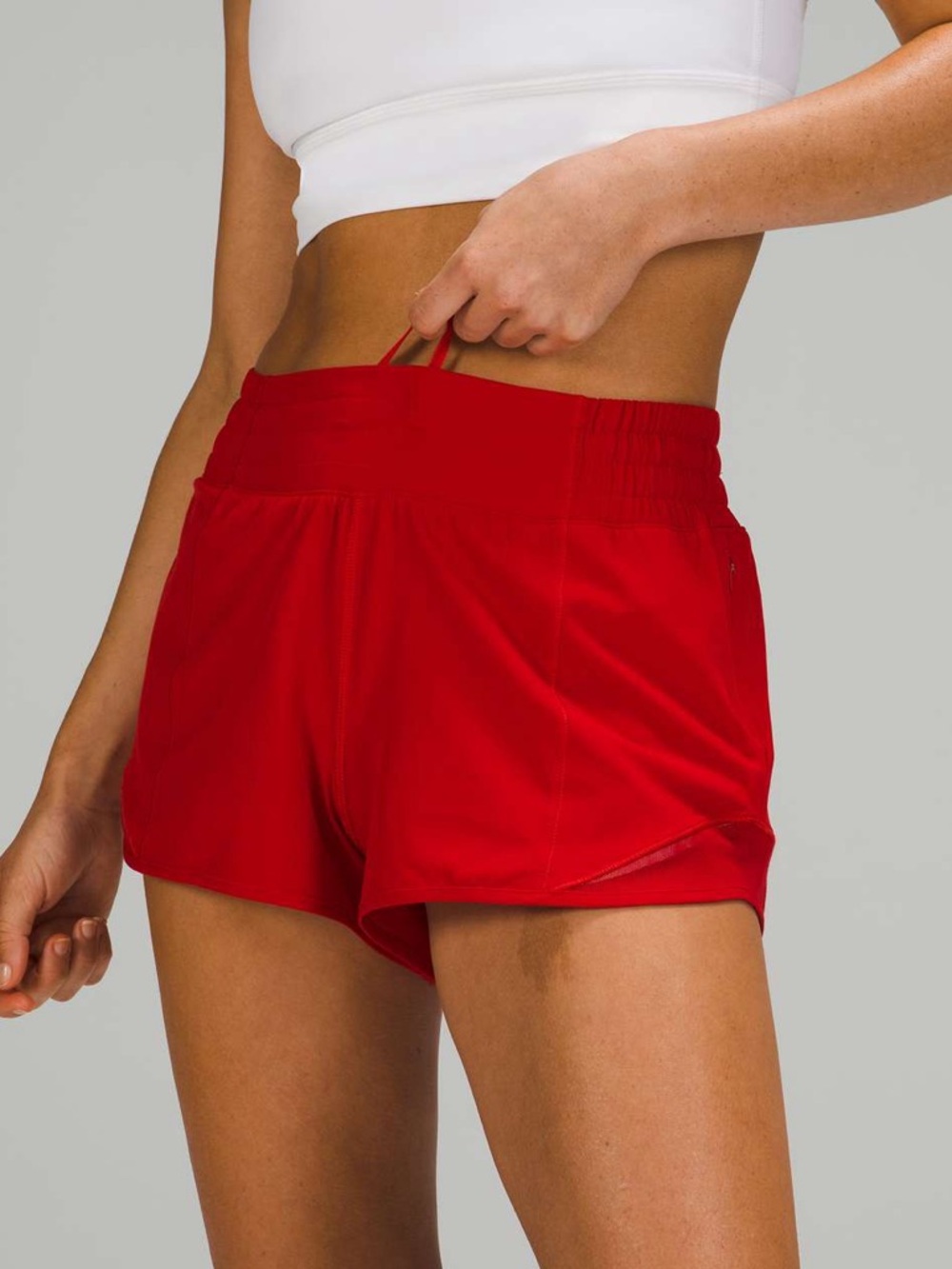 Lululemon Hotty Hot High-Rise Short 2.5" Size 4 in Red
